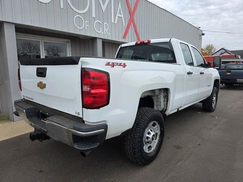 Used 2018 Chevrolet Silverado 2500 W/T w/ Snow Plow Prep Package image 5