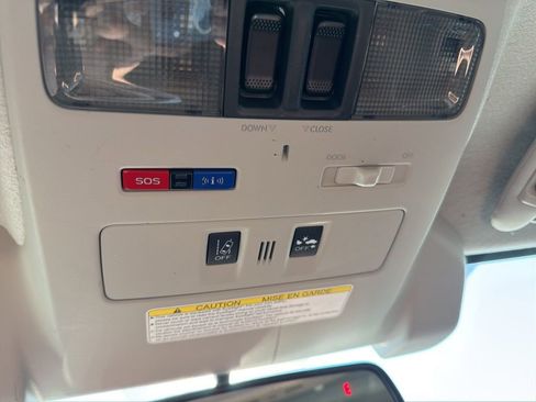 Used 2016 Subaru Crosstrek 2.0i Limited image 26