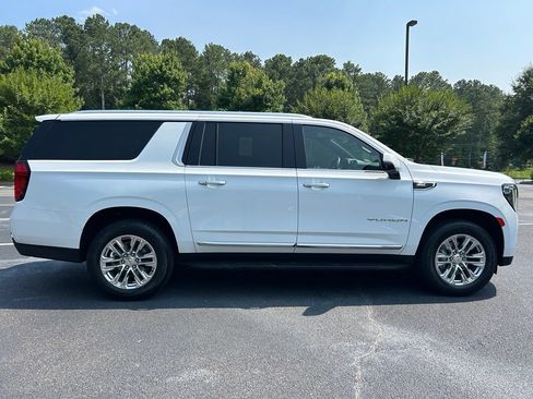 Used 2023 GMC Yukon XL SLT w/ SLT Premium Package RWD image 24