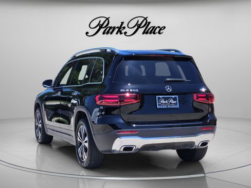 Certified 2025 Mercedes-Benz GLB 250 4MATIC image 3