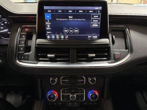 Used 2021 GMC Yukon XL AT4 AWD/4WD image 10