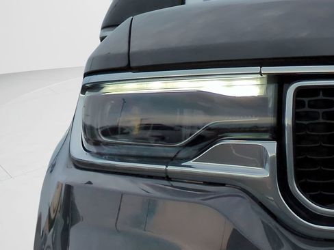 Used 2023 Jeep Wagoneer Series III w/ Preferred Equipment Group image 9