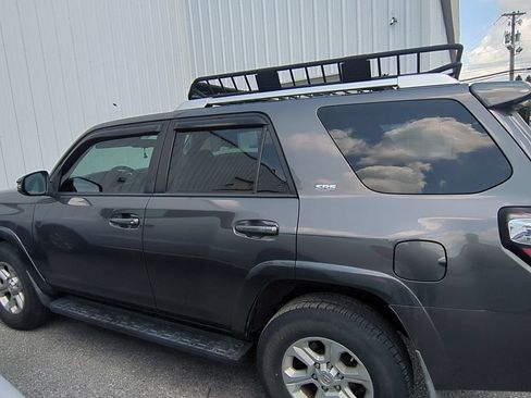 Used 2018 Toyota 4Runner SR5 Premium AWD/4WD image 5