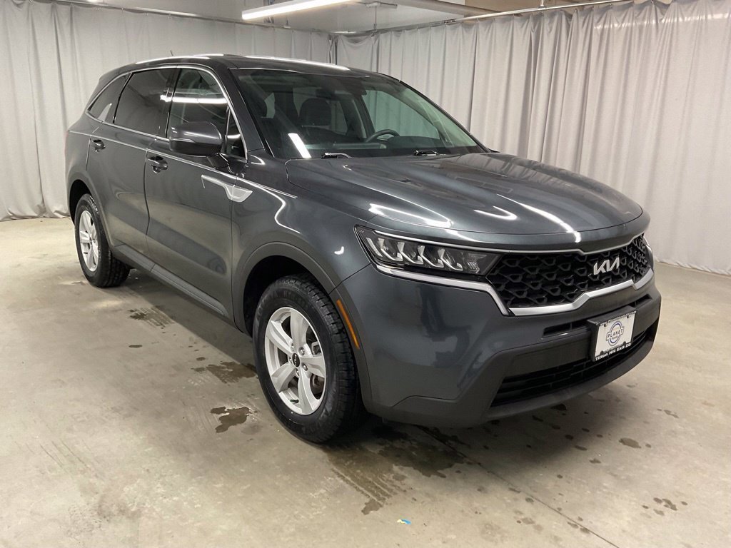 Used 2023 Kia Sorento LX AWD/4WD image 2