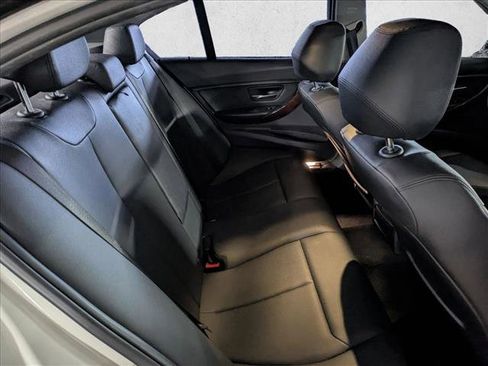 Used 2015 BMW 320i Sedan image 21