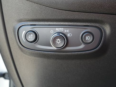 Used 2020 Chevrolet Equinox LT w/ Driver Convenience Package FWD image 19