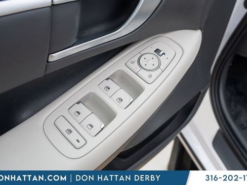 Used 2025 Hyundai Sonata SEL FWD image 13