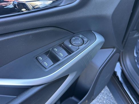 New 2026 Chevrolet Trax RS w/ Sunroof Package image 28