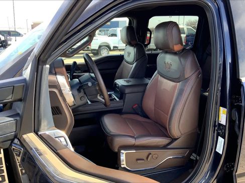 Certified 2025 Ford F450 King Ranch w/ FX4 Off-Road Package image 8