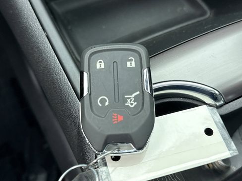 Used 2023 GMC Terrain AT4 w/ Tech Package AWD/4WD image 23