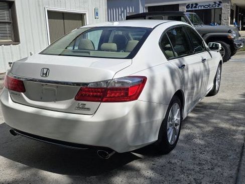 Used 2014 Honda Accord Touring image 5