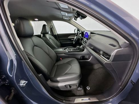 Certified 2025 Toyota Grand Highlander AWD Hybrid image 28