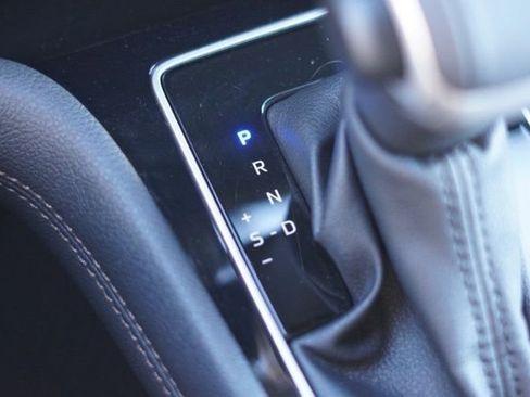 Used 2025 Toyota Sienna Platinum image 35