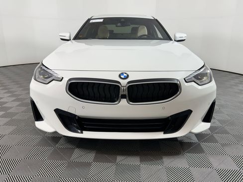 Used 2024 BMW 230i Coupe w/ Premium Package image 5