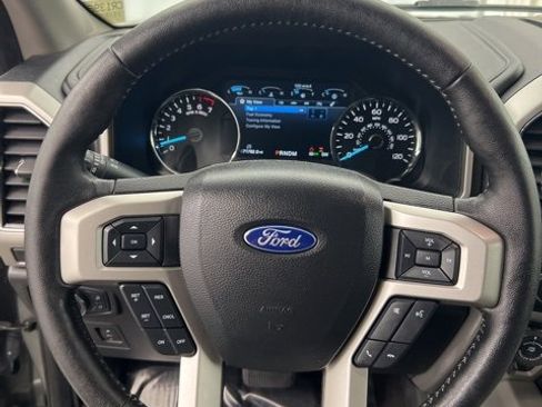 Used 2019 Ford F150 Lariat w/ Equipment Group 502A Luxury image 9