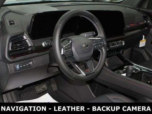 New 2026 Chevrolet Traverse Z71 w/ LPO, Floor Liner Package AWD/4WD image 15