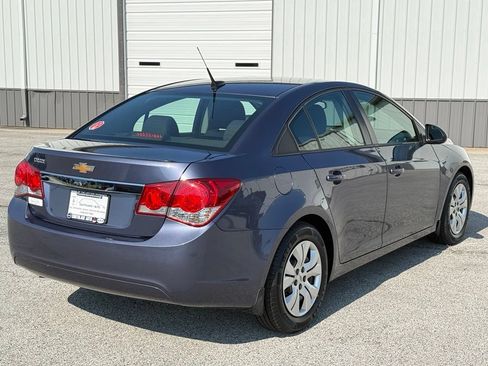 Used 2014 Chevrolet Cruze LS FWD image 8