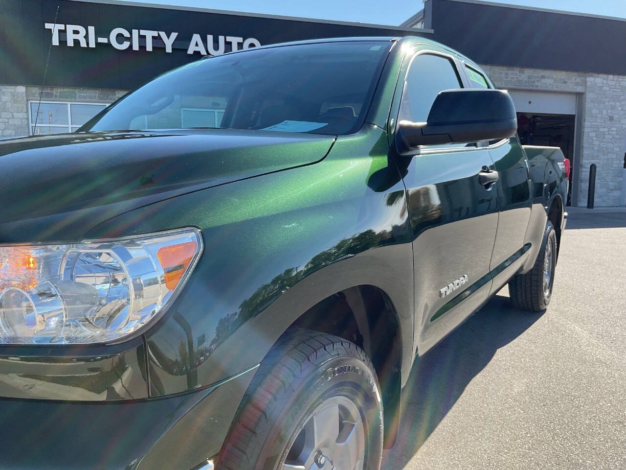 Used 2013 Toyota Tundra 4x4 Double Cab w/ TRD Off-Road Pkg image 2