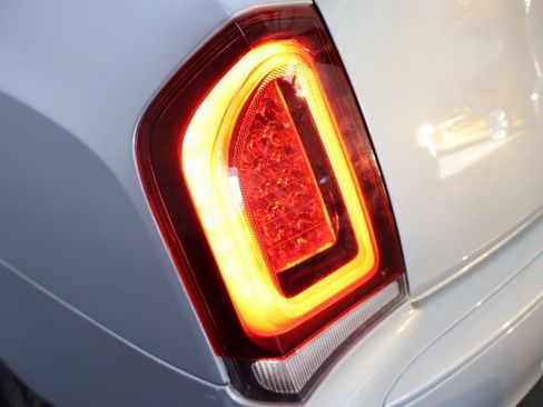 Used 2021 Chrysler 300 S image 27