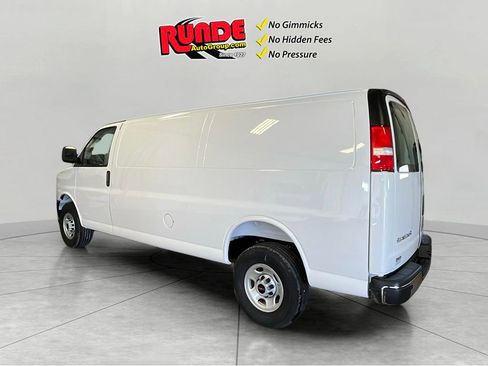 New 2025 GMC Savana 3500 Extended w/ Driver Convenience Package image 3