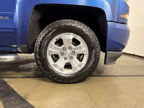 Used 2017 Chevrolet Silverado 1500 LT w/ All Star Edition AWD/4WD image 12