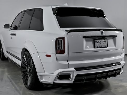 Used 2022 Rolls-Royce Cullinan image 10