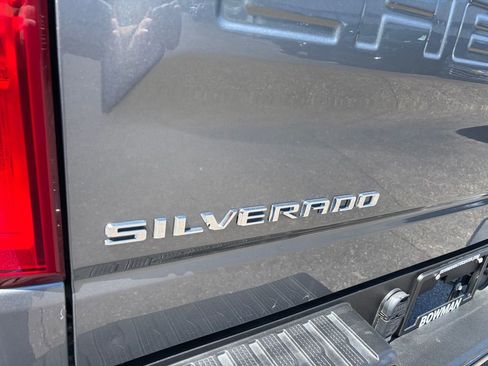 Used 2021 Chevrolet Silverado 1500 Custom Trail Boss AWD/4WD image 29
