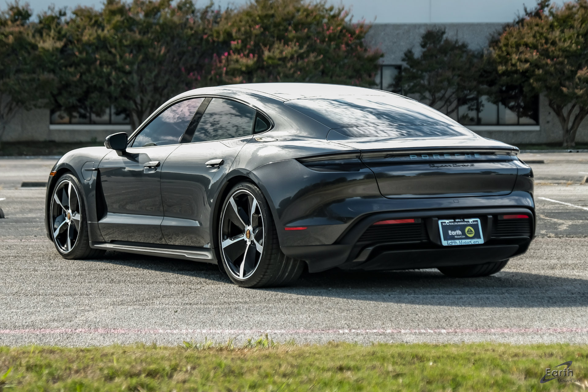 Used 2021 Porsche Taycan Turbo S AWD/4WD image 10
