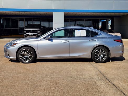 Used 2023 Lexus ES 350 w/ Premium Package image 5