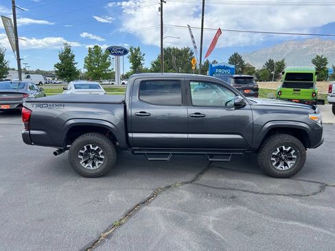 Used 2019 Toyota Tacoma SR w/ SR Convenience Package AWD/4WD image 7