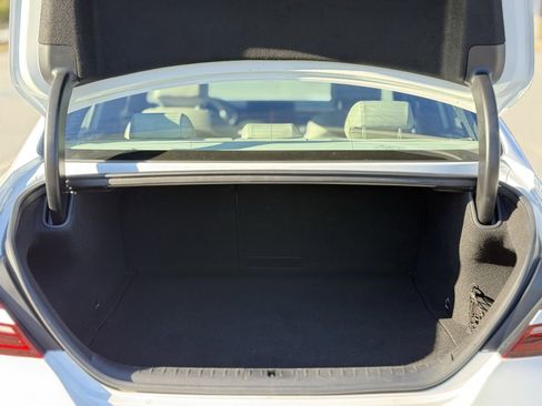 Used 2022 Genesis G70 2.0T image 49