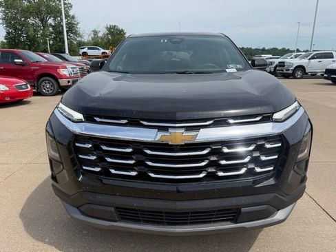 Used 2025 Chevrolet Equinox LT FWD image 8
