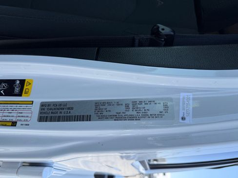 Used 2022 Jeep Wrangler Unlimited Sahara image 23