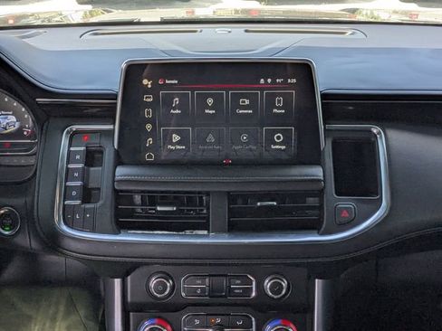 Used 2023 GMC Yukon SLE RWD image 18