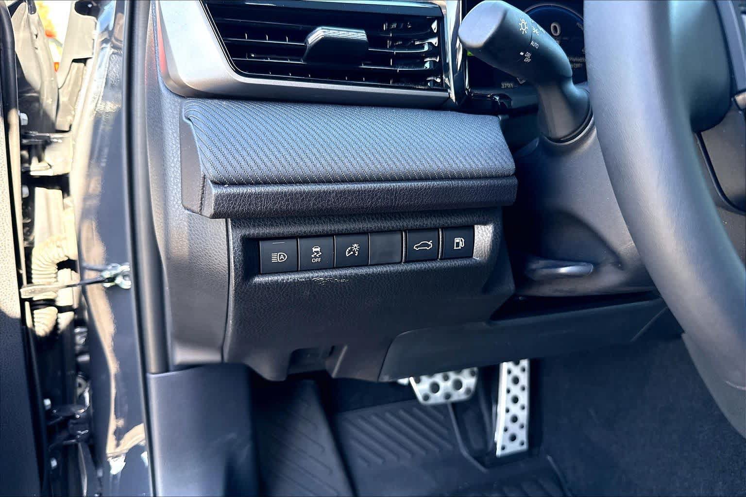 Certified 2026 Toyota Camry SE FWD image 33