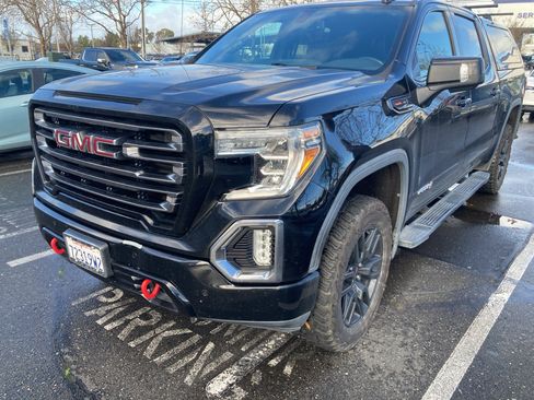 Used 2019 GMC Sierra 1500 AT4 w/ Off Road Performance Package image 2