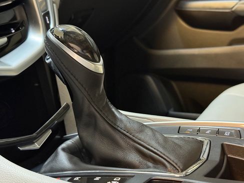 Used 2015 Cadillac SRX Performance w/ Driver Awareness Package image 16