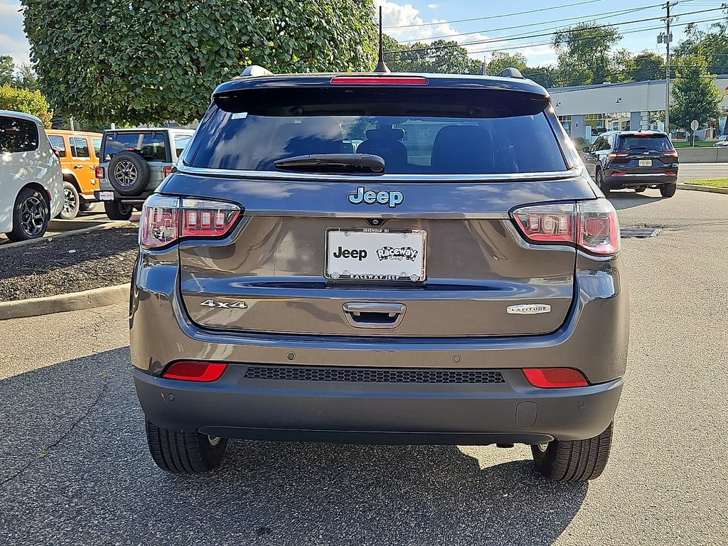 Used 2018 Jeep Compass Latitude w/ Popular Equipment Group AWD/4WD image 5