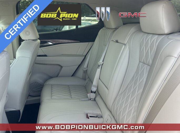 Used 2023 Buick Envision Avenir AWD/4WD image 3
