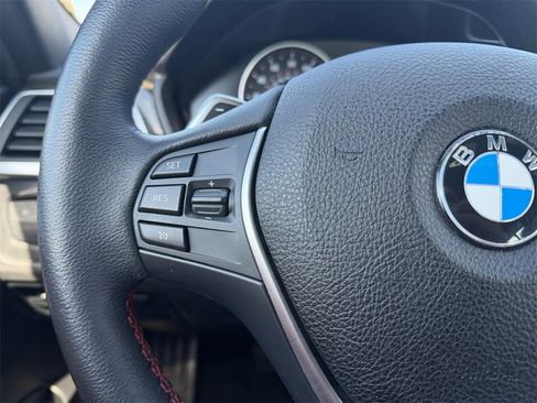 Used 2018 BMW 330e image 24