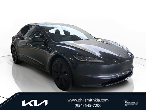 Used 2025 Tesla Model 3 Long Range RWD image 1
