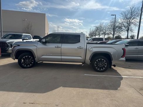 Used 2023 Toyota Tundra Limited image 5