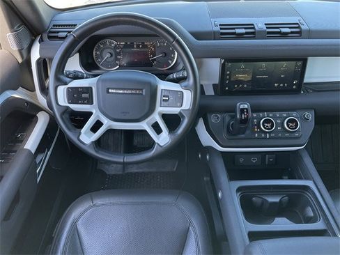 Used 2023 Land Rover Defender 110 S image 10