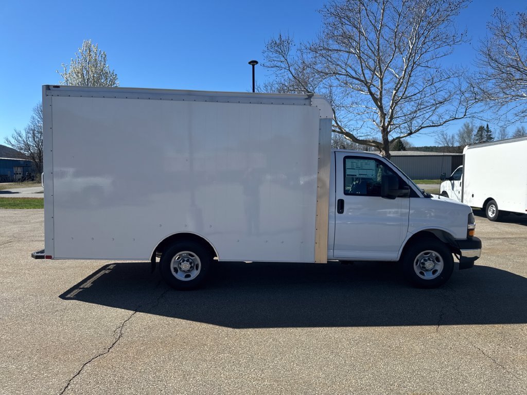 New 2026 Chevrolet Express 3500 w/ Power Convenience Package RWD image 5