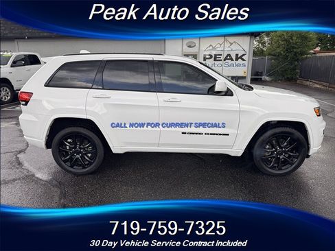 Used 2022 Jeep Grand Cherokee Laredo X AWD/4WD image 8