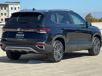 New 2026 Volkswagen Taos SE