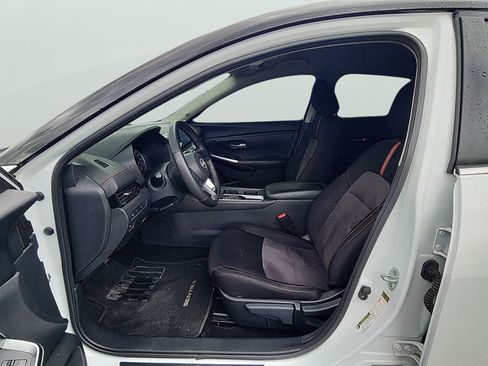 Used 2024 Nissan Sentra SR FWD image 15