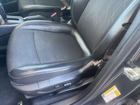 Used 2020 Chevrolet Trax LT w/ LT Convenience Package image 7