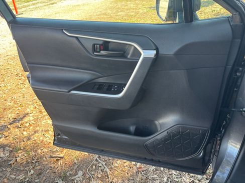 Used 2025 Toyota RAV4 LE image 18