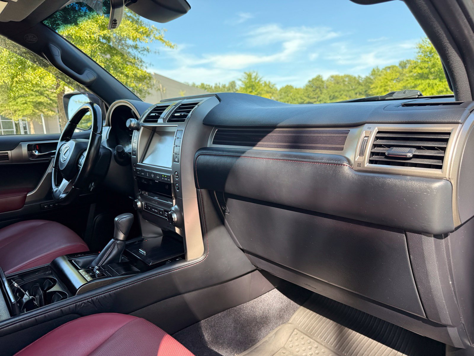 Used 2021 Lexus GX 460 Premium w/ Accessory Package AWD/4WD image 24